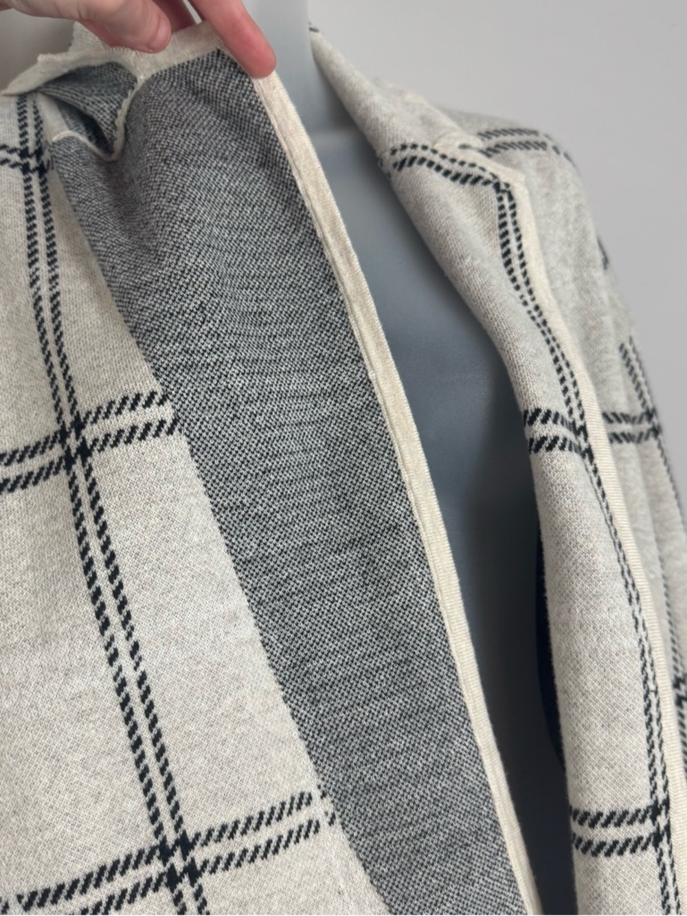 LOFT Cream & Black Plaid Open-Front Cardigan Size M - Picture 2 of 9